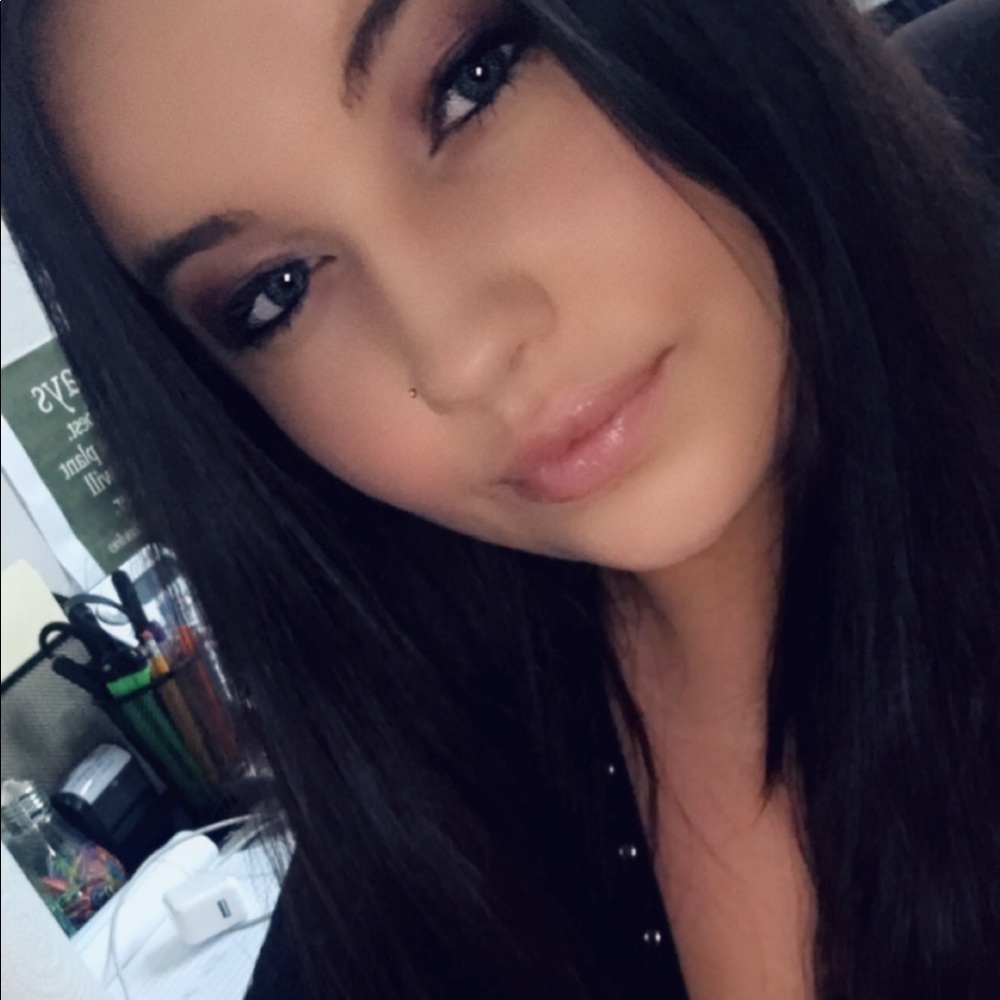 Meet your Posher, Brittany